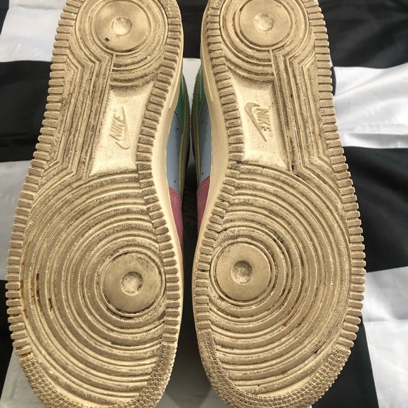 Nike Air Force One Easter 2018 sz 9 - Picture 9 of 10